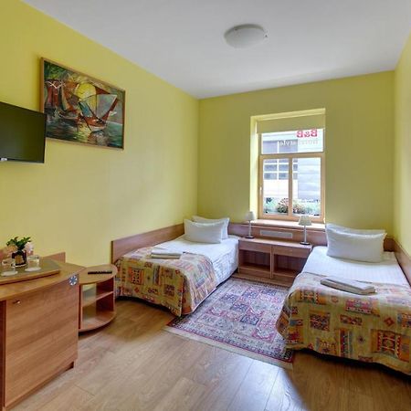 In Astra Bed & Breakfast Vilnius Bagian luar foto