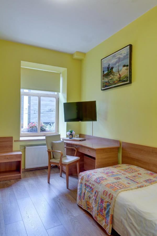 In Astra Bed & Breakfast Vilnius Bagian luar foto