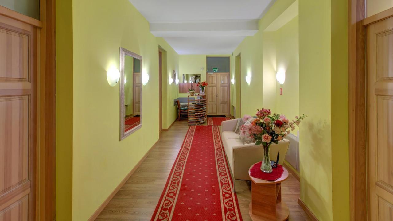 In Astra Bed & Breakfast Vilnius Bagian luar foto